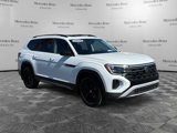 Used 2024 Volkswagen Atlas Peak Edition SE image 2