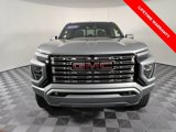 Used 2024 GMC Canyon Denali image 4