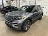 Used 2022 Ford Explorer XLT image 3