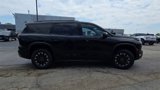 New 2025 Chevrolet Traverse Z71 w/ LPO, Floor Liner Package image 2