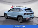 New 2025 Volkswagen Taos SE image 3