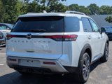 New 2025 Nissan Pathfinder Platinum image 2