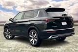 New 2025 Mitsubishi Outlander SE image 3