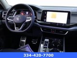 New 2025 Volkswagen Atlas Peak Edition SE image 2