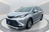 Used 2021 Toyota Sienna LE image 3