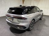 Used 2024 Lincoln Nautilus Reserve image 5