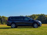 New 2026 Chrysler Pacifica Select image 3