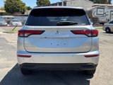 New 2025 Mitsubishi Outlander ES image 5