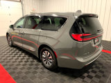 Used 2022 Chrysler Pacifica Limited image 2