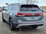 New 2025 Volkswagen Atlas Peak Edition SE image 4