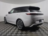 Used 2024 Land Rover Range Rover Sport Dynamic SE image 4