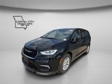 New 2025 Chrysler Pacifica Select image 3