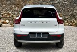 Used 2022 Volvo XC40 T5 Momentum image 4