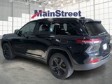 Used 2023 Jeep Grand Cherokee Altitude image 3