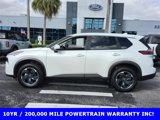 Used 2024 Nissan Rogue SV image 2
