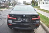 Used 2022 BMW 530i xDrive w/ Premium Package image 5