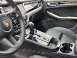 Used 2024 Porsche Macan image 4
