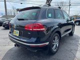 Used 2016 Volkswagen Touareg Sport image 6
