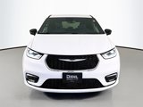 New 2026 Chrysler Pacifica Select image 3