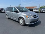 Used 2017 Dodge Grand Caravan SE image 3