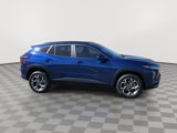 Used 2024 Chevrolet Trax LT w/ LT Convenience Package image 2