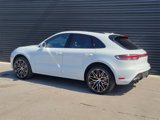 Certified 2025 Porsche Macan image 3