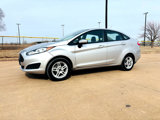 Used 2018 Ford Fiesta SE image 2