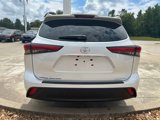 Used 2023 Toyota Highlander XLE image 4