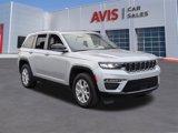 Used 2023 Jeep Grand Cherokee Limited image 3