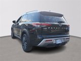 New 2025 Nissan Pathfinder SL w/ SL Premium Package image 3