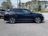 New 2025 Volkswagen Atlas SE image 2