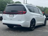 New 2025 Chrysler Pacifica Limited image 6