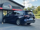 Used 2021 Toyota Sienna LE image 5