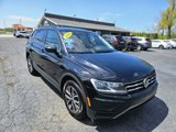 Used 2021 Volkswagen Tiguan S image 2
