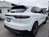 Used 2023 Porsche Cayenne Platinum Edition image 4