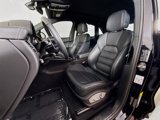 Certified 2025 Porsche Macan GTS image 5