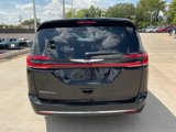 New 2026 Chrysler Pacifica Select image 4