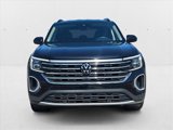 Used 2024 Volkswagen Atlas SE image 2