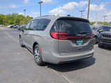 New 2025 Chrysler Pacifica Pinnacle image 4