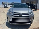 Used 2018 Toyota Highlander FWD V6 image 2
