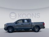 Used 2024 Nissan Titan SV w/ SV Convenience Package image 2