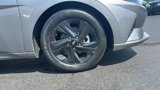 Used 2022 Hyundai Elantra Blue image 3