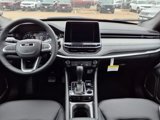 New 2025 Jeep Compass Latitude image 3