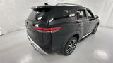 New 2025 Nissan Pathfinder Platinum image 3