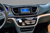 Used 2020 Chrysler Pacifica Touring-L image 6