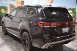 New 2025 Volkswagen Atlas Peak Edition SE image 5