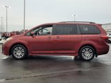 Used 2019 Toyota Sienna XLE image 3