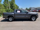 Used 2024 Nissan Frontier SV image 2