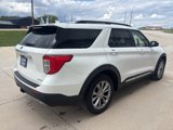 Used 2022 Ford Explorer XLT w/ Equipment Group 202A image 4