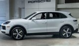 Used 2025 Porsche Cayenne E-Hybrid image 2
